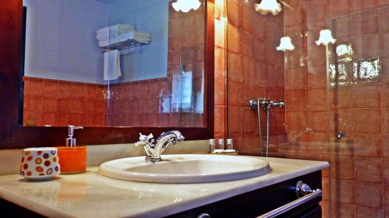 Cal Crispi Guest House ปราเดส ภายนอก รูปภาพ