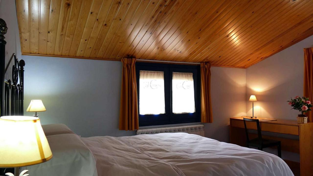 Cal Crispi Guest House ปราเดส ภายนอก รูปภาพ